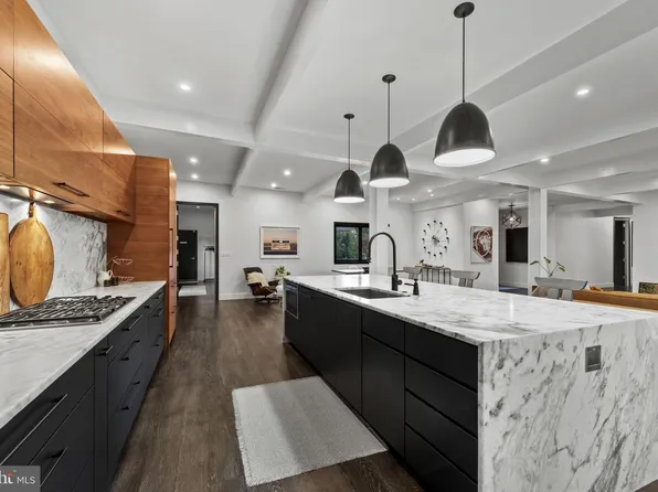 3410 Woodvalley Dr, Pikesville, MD 21208