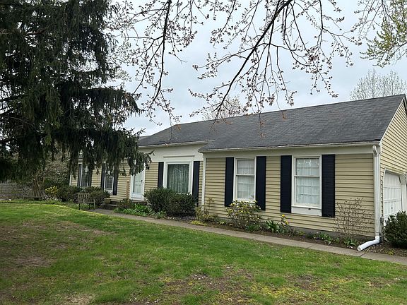 2nd image of 657 Forest Hill Ave SE