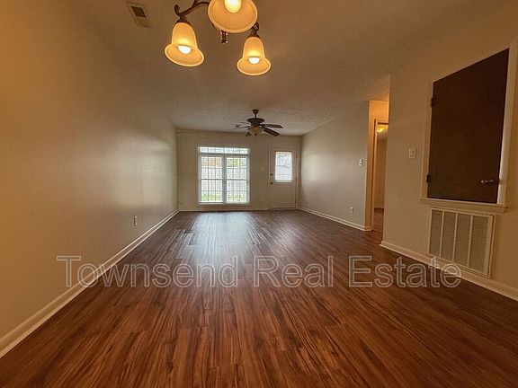 2nd image of 2752 Helaman Ct APT 3