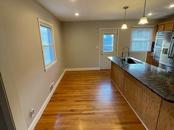 5th image of 8302 Travis Ln