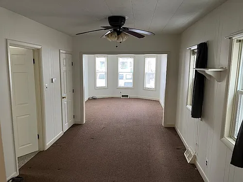 61 Laurel St #1 Photo 1