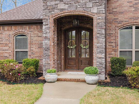 5th image of 2125 Avondale Dr