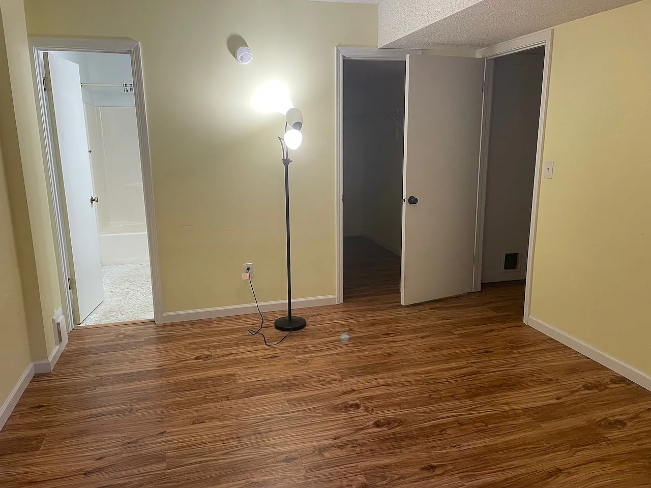 3 bed, 1597 sqft, $1,100 — Photo 2