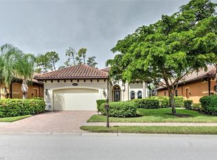 7363 Lantana Cir, Naples, FL 34119