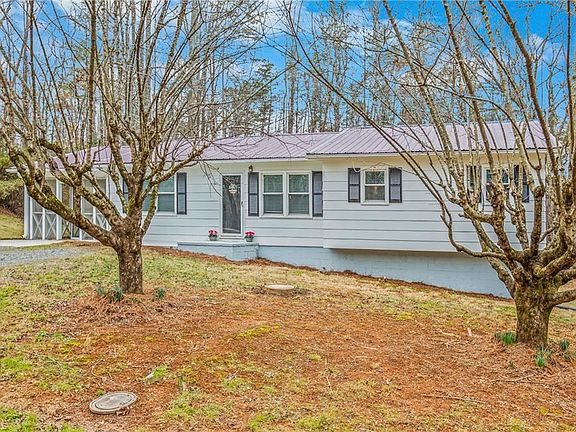 3rd image of 133 Salem Dr