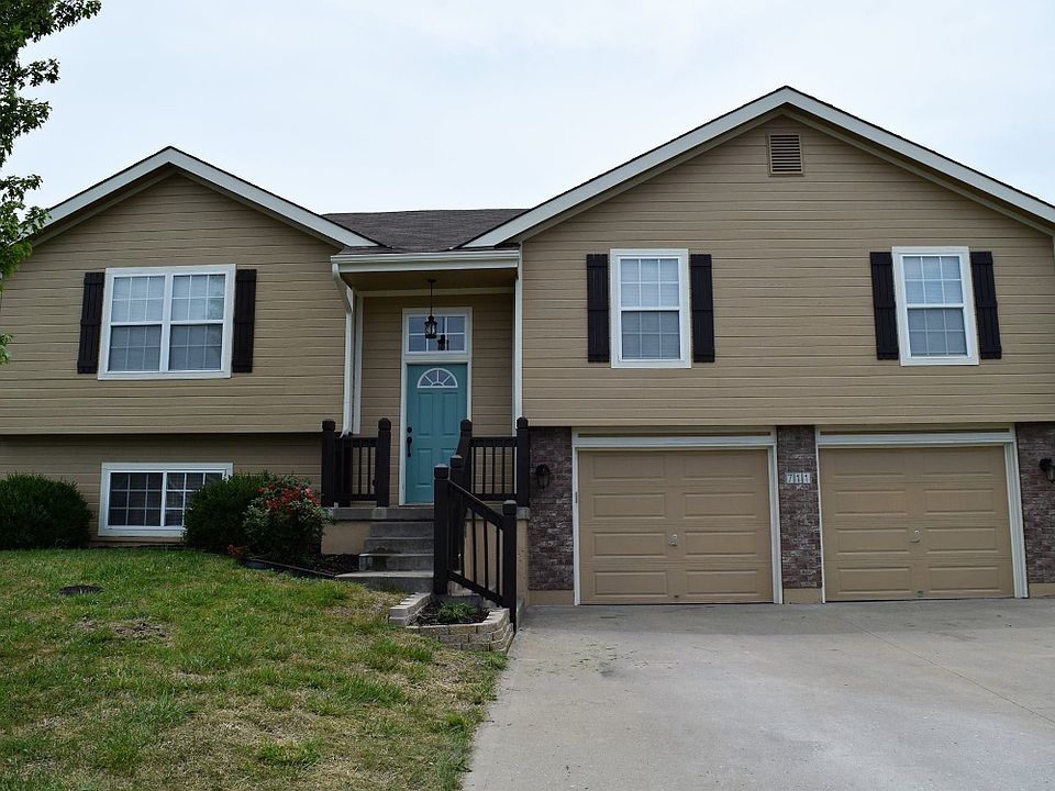 1st image of 711 SW Orchard Ct