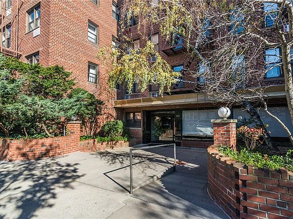 4th image of 1855 E 12th St APT 3E