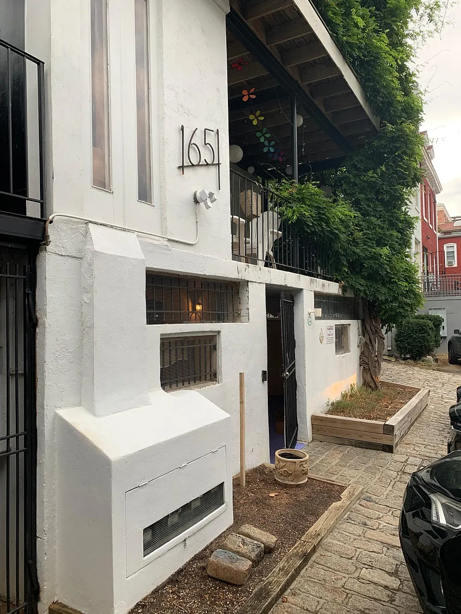Building Photo - 1651 Fuller St NW #G