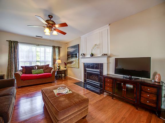 3rd image of 8911 Coppermine Ln