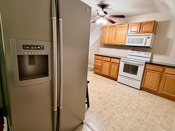 3rd image of 3142 Lora Dr