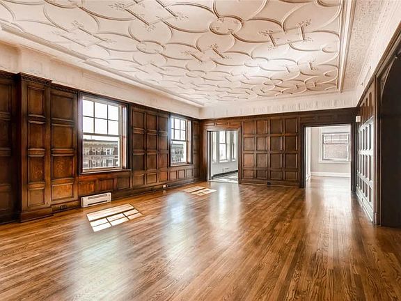 3rd image of 4931 Lindell Blvd APT 803