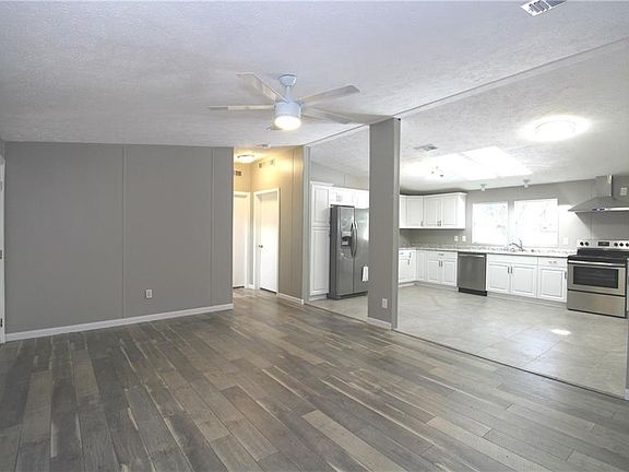3rd image of 5930 Sussex Dr