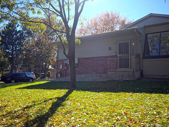 3rd image of 5283 Union Ct Unit 1