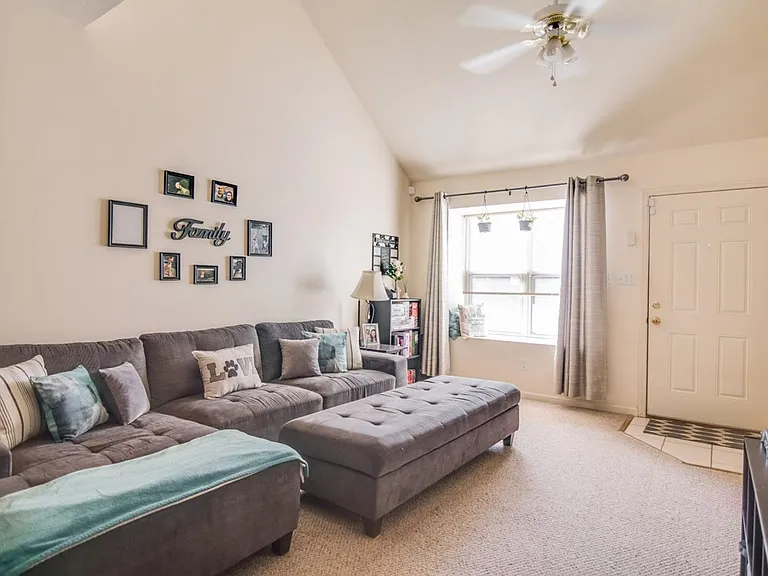 1816 Seay Ct — Photo 5