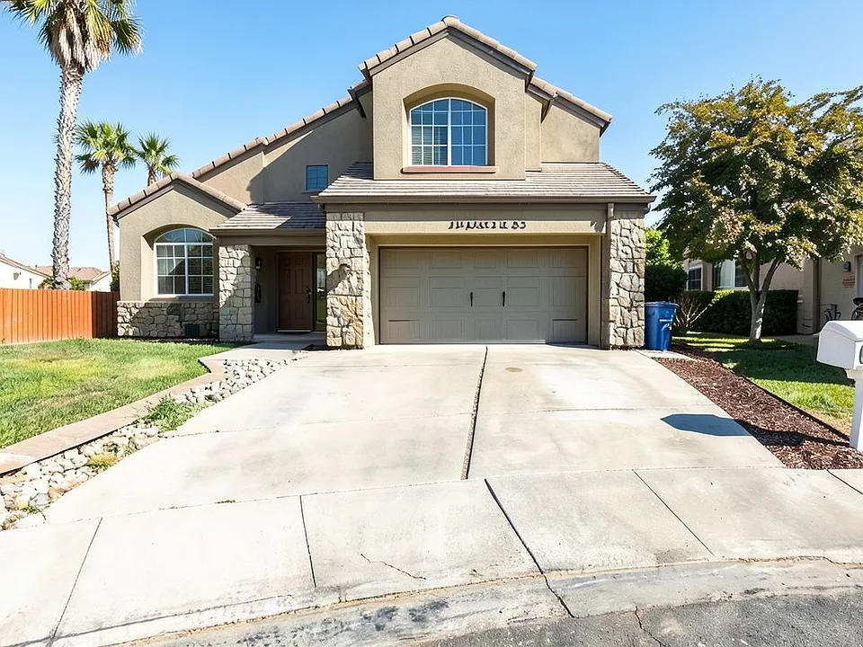 2413 Santa Cruz Ct