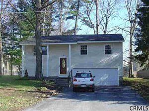 1st image of 4 Fern Dr