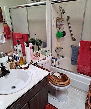 4th image of 2252 N Indian Canyon Dr Unit D