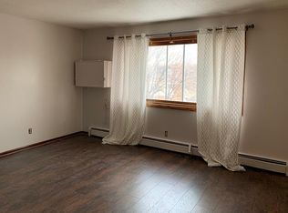 5738 Bossen Ter APT 10, Minneapolis, MN 55417