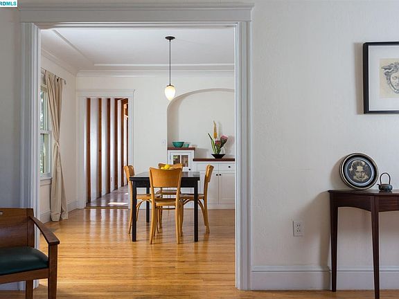 5th image of 8401 Iris St