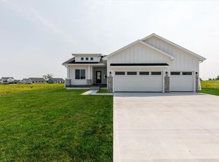 1033 Westridge St SW, Bondurant, IA 50035