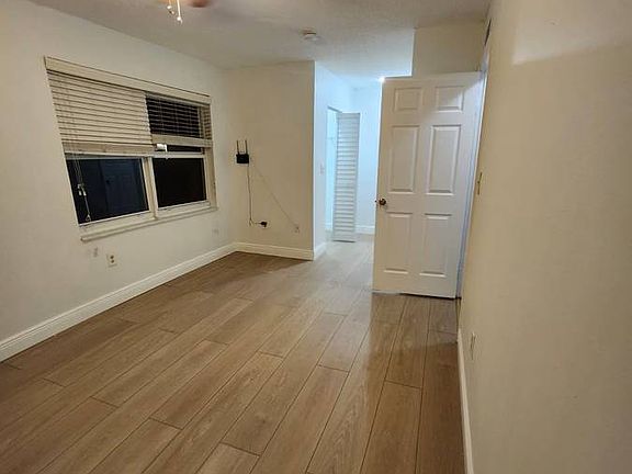 4th image of 11879 SW 208th Ter