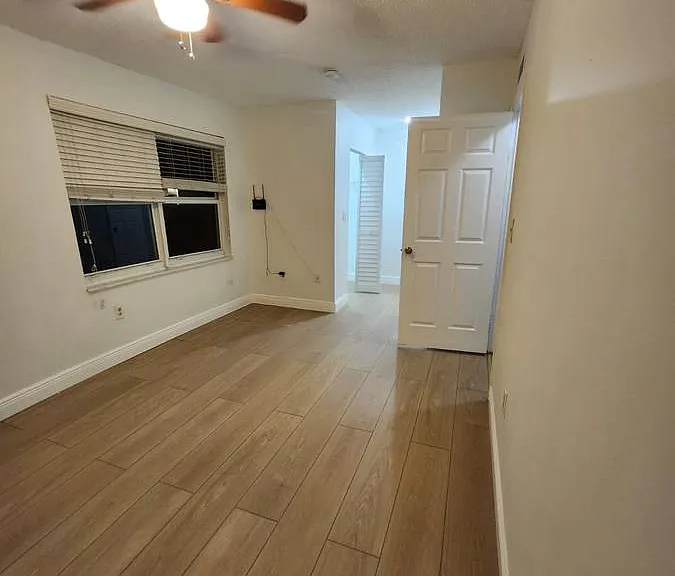 11879 SW 208th Ter — Photo 4