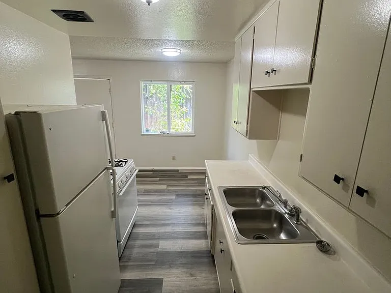 1168 Nevada Ave — Photo 10