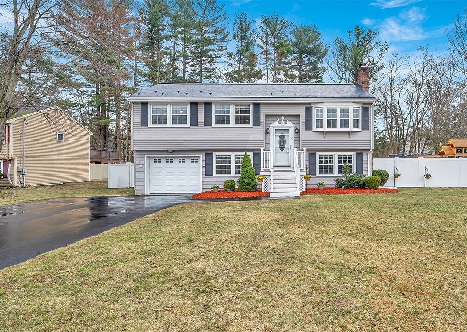 1st image of 13 Brookside Dr