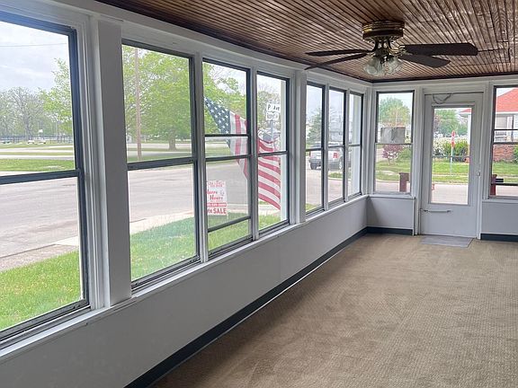 3rd image of 2302 Roosevelt Ave