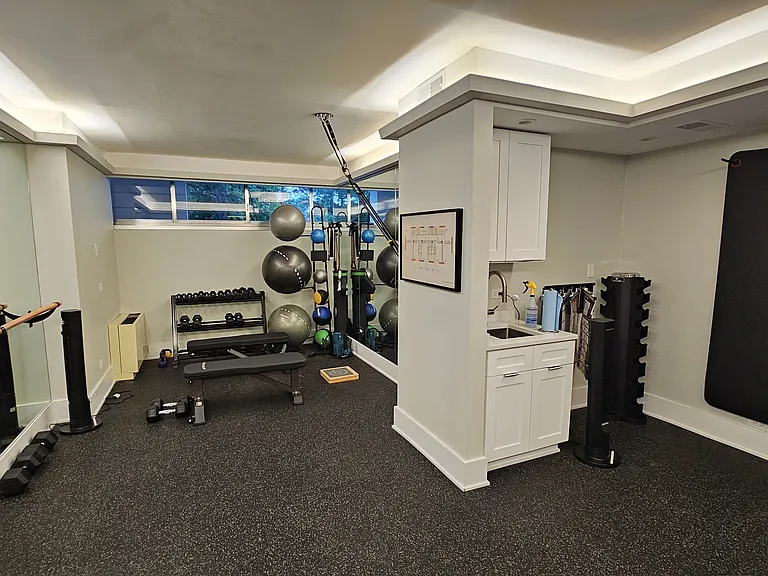 1555 N Dearborn Pkwy #27E — Photo 50