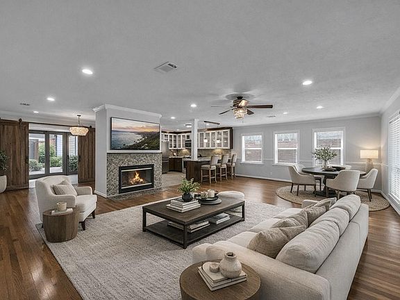 5th image of 9623 Val Verde St