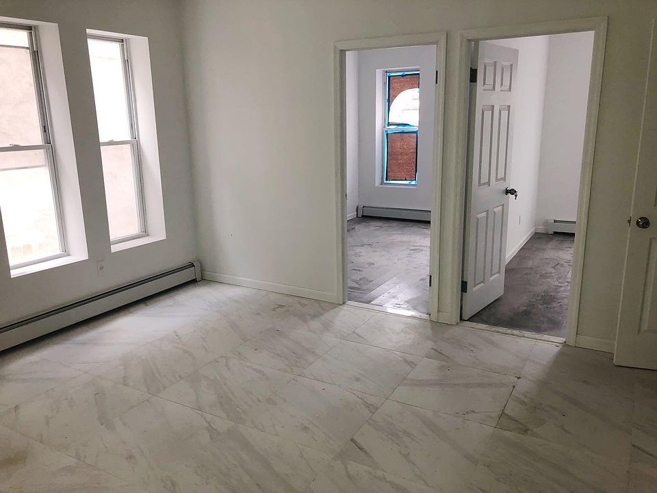 1st image of 2643 98th St