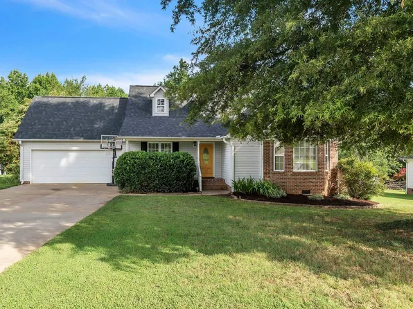 313 Lightwood Farm Rd, Woodruff, SC 29388