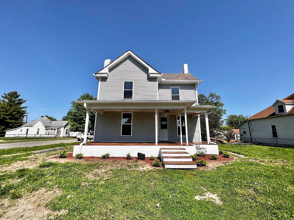 1st image of 832 N Willow St