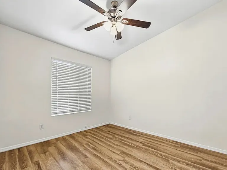 1816 SW 37th Ave — Photo 8
