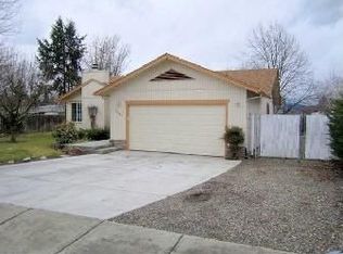 2961 Barclay Rd, Medford, OR 97504