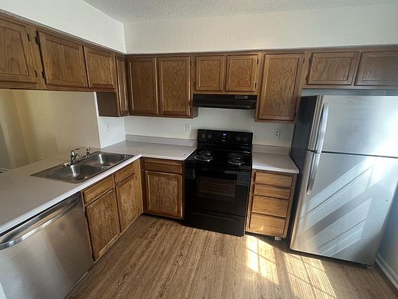 2nd image of 639 Lex Dr