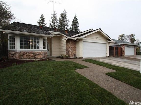 4th image of 4024 N Country Dr