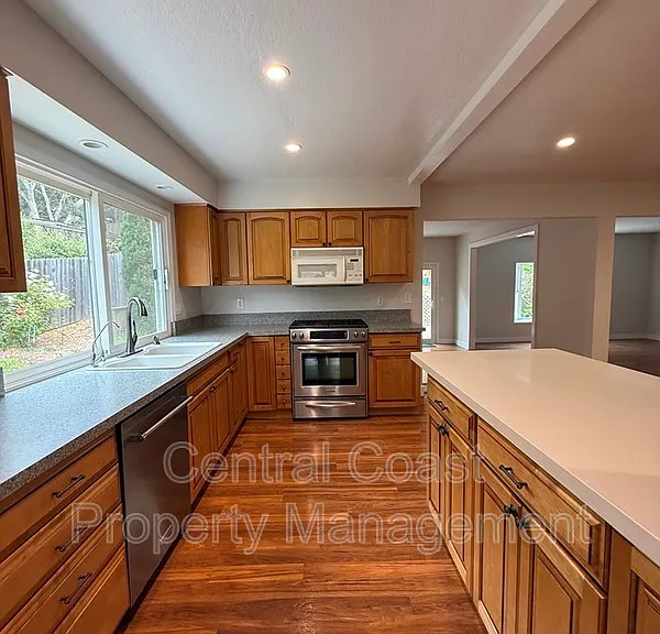 9465 Valley Oak Way — Photo 11