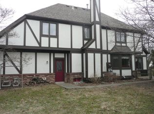 865 Ashington Dr, Perrysburg, OH 43551