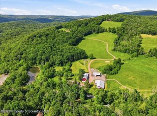 74 Quarry Hill Rd, Clifford Township, PA 18470