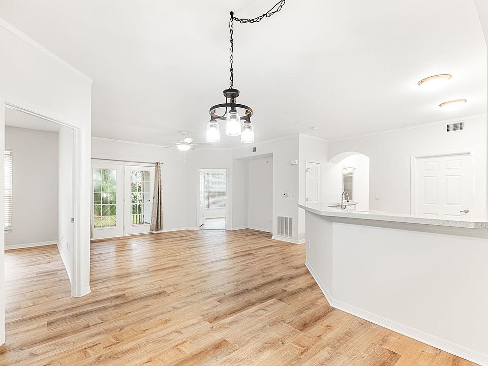 1st image of 35115 Harbour Vista Cir #35115