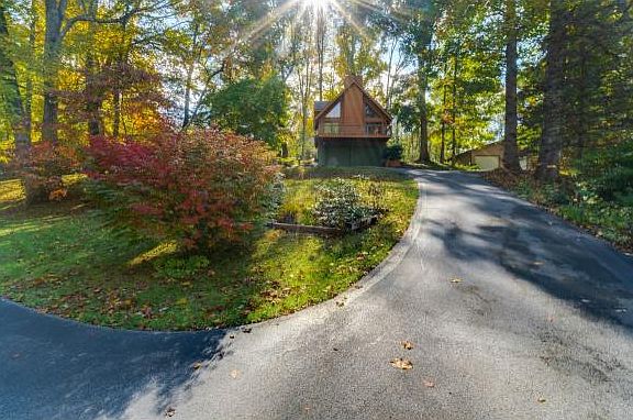 5th image of 190 Sycamore Cir S