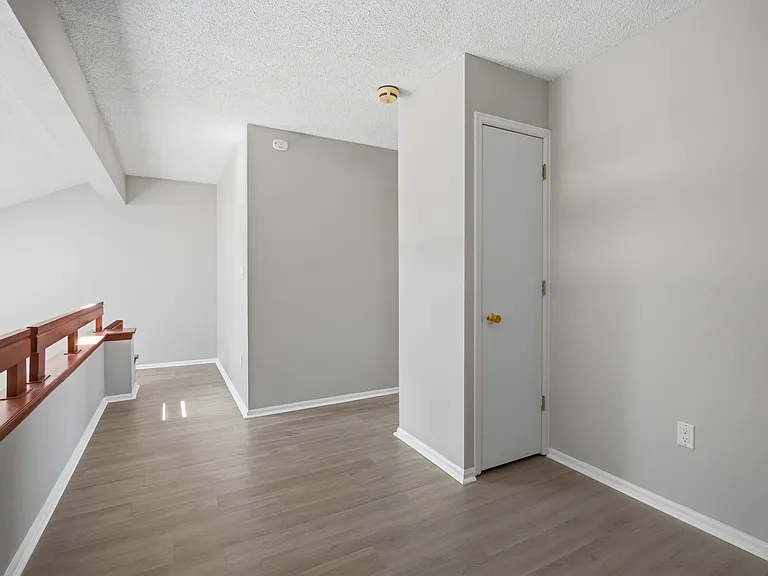 9010 Bear Mountain Dr — Photo 17