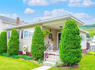 328 W Spruce St, Tamaqua, PA 18252
