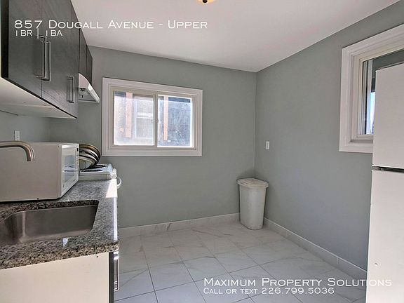 5th image of 857 Dougall Ave