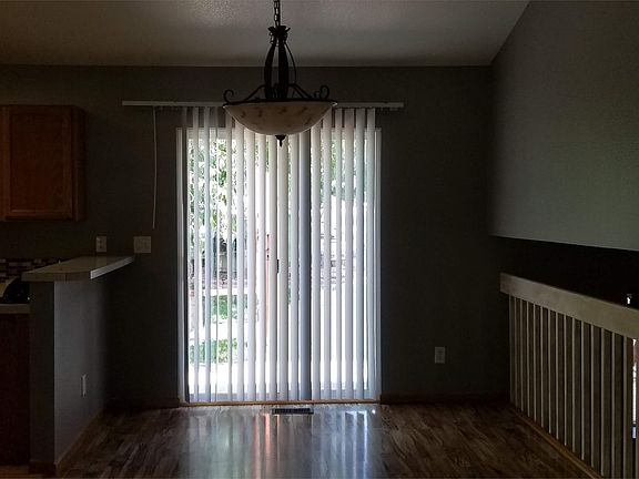 Kitchen dining area