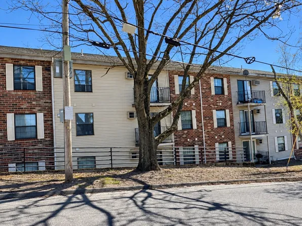 10 Hemans St Unit 23, Worcester, MA 01605