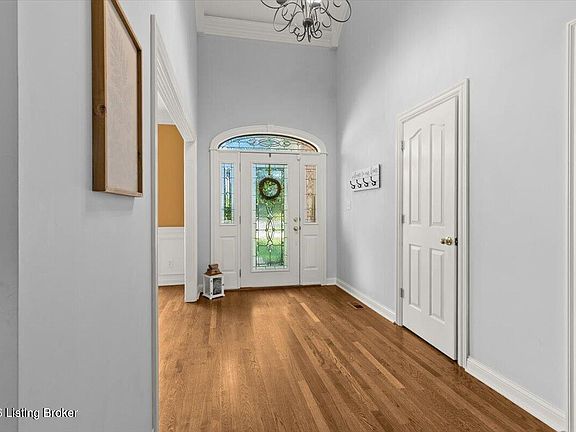 4th image of 3211 Deer Pointe Pl