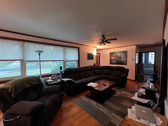 3rd image of 406 N Prospect Manor Ave